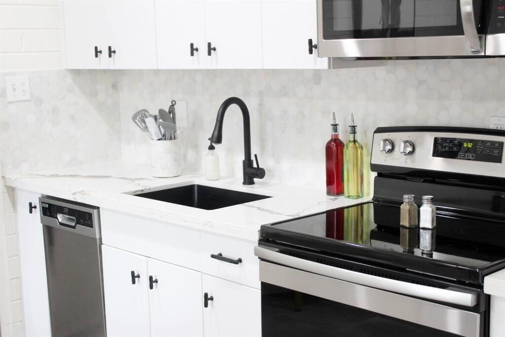 Remodeled Modern Ground Level Apt Blocks To Dwntn - B تيمبي المظهر الخارجي الصورة